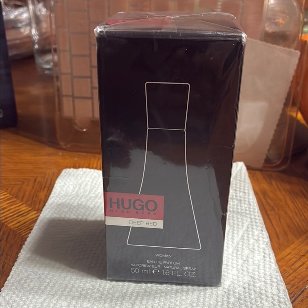 Hugo Boss Deep Red Perfume - Black and Red